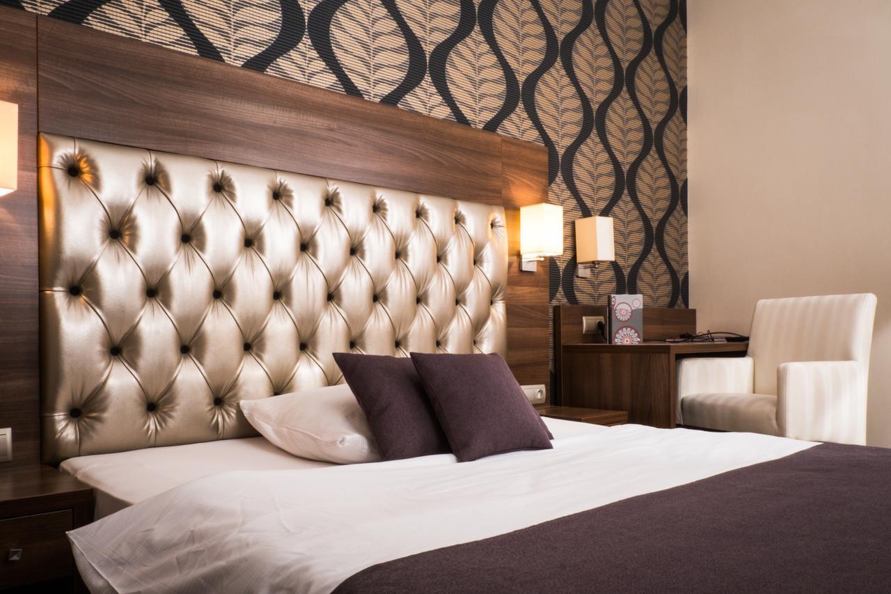 Hotel Srodmiejski Ζιελόνα Γκόρα Εξωτερικό φωτογραφία
